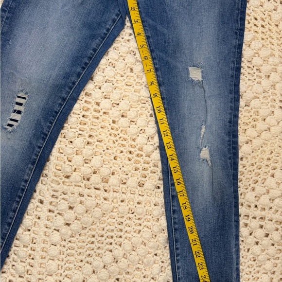 Zara Women's Blue Distressed Jeans.            #24 - Picture 6 of 13